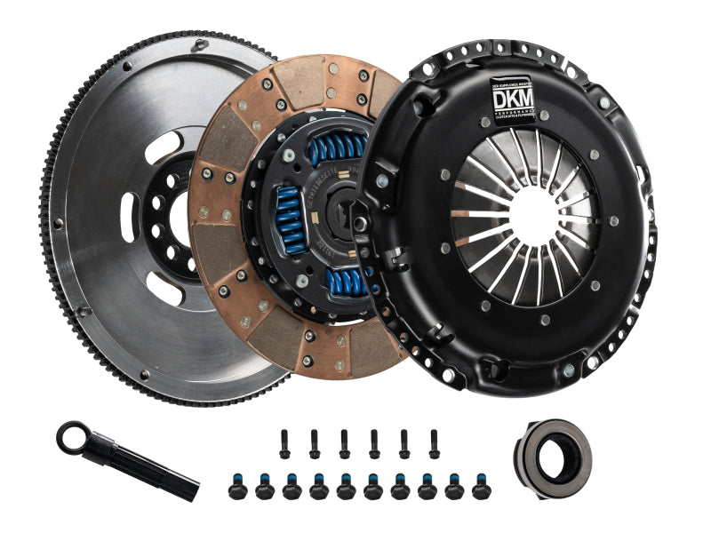 Kit d'embrayage MC en céramique DKM Clutch VW Beetle/Corrado/Golf/GTI (1.8T) avec volant moteur (couple de 425 pi/lb)