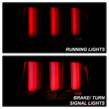 Feux arrière à LED Spyder 05-09 Ford Mustang (barre lumineuse rouge) - Fumé ALT-YD-FM05V3-RBLED-SM