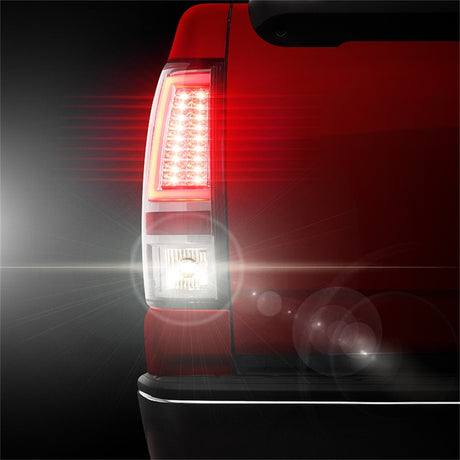 Feux arrière à DEL Spyder Chevy Silverado 1500/2500 03-06 Version 2 - Chromé ALT-YD-CS03V2-LED-C