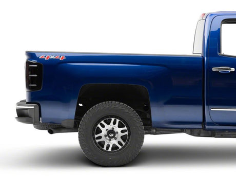 Feux arrière à LED Raxiom 14-18 Chevrolet Silverado 1500 Axial Series - Boîtier noir (lentille fumée)