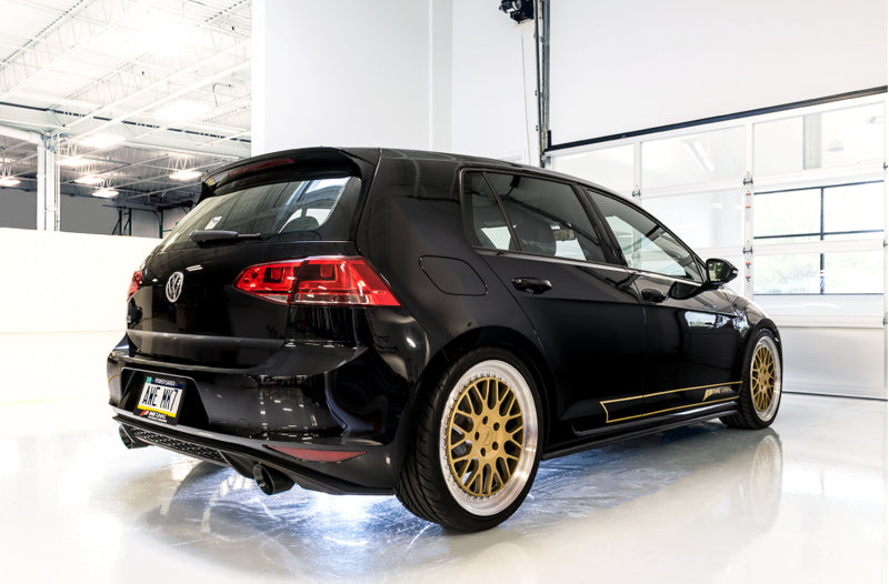 Échappement AWE Tuning Volkswagen GTI MK7.5 2.0T Track Edition avec embouts noirs diamantés 102 mm