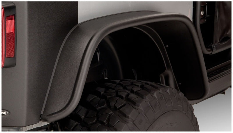 Bushwacker 07-18 Jeep Wrangler Flat Style Flares 4 pièces pour utilitaire sport 2 portes uniquement - Noir