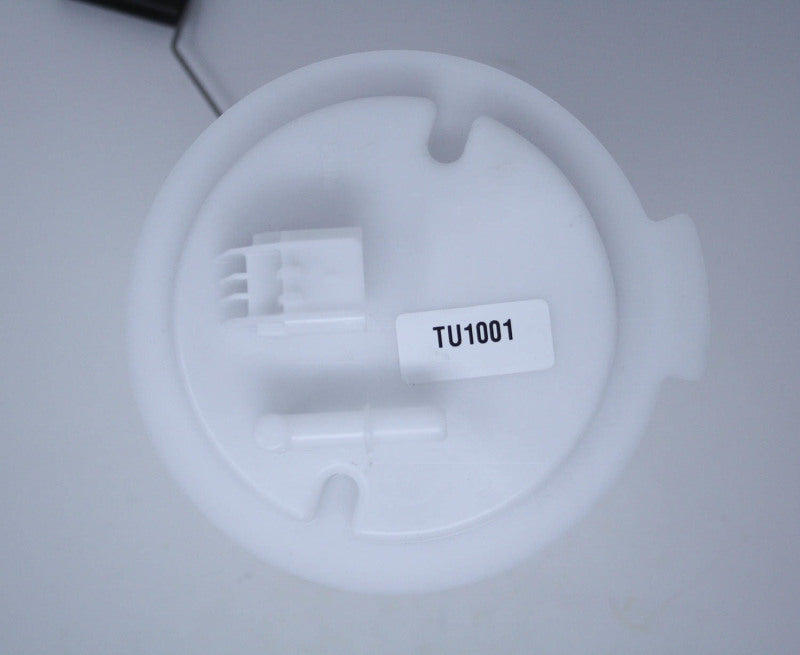 ASSEMBLAGE DE L'UNITÉ DE RÉSERVOIR Walbro