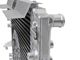 Radiateur à barres et plaques aFe BladeRunner GT Series avec tuyaux noirs 07-11 Jeep Wrangler (JK) V6 3,8 L