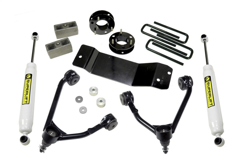 Kit de levage Superlift 07-16 Chevy Silv 1500 4WD 3,5 pouces avec bras de suspension en acier moulé et amortisseurs arrière