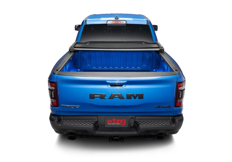 Extang 09-18 Dodge Ram / 19-21 Classic 1500 (caisse de 5 pieds 7 pouces) - Ne convient pas au RamBox Trifecta e-Series