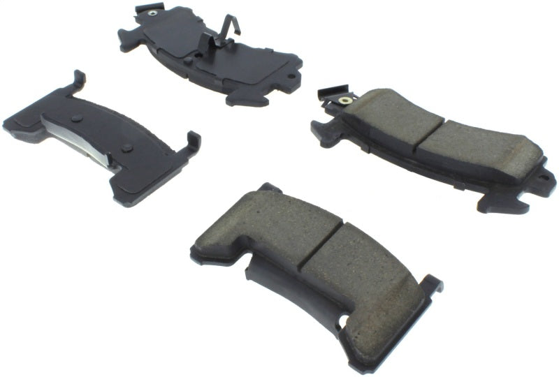 Plaquettes de frein sport StopTech avec cales et matériel - Avant