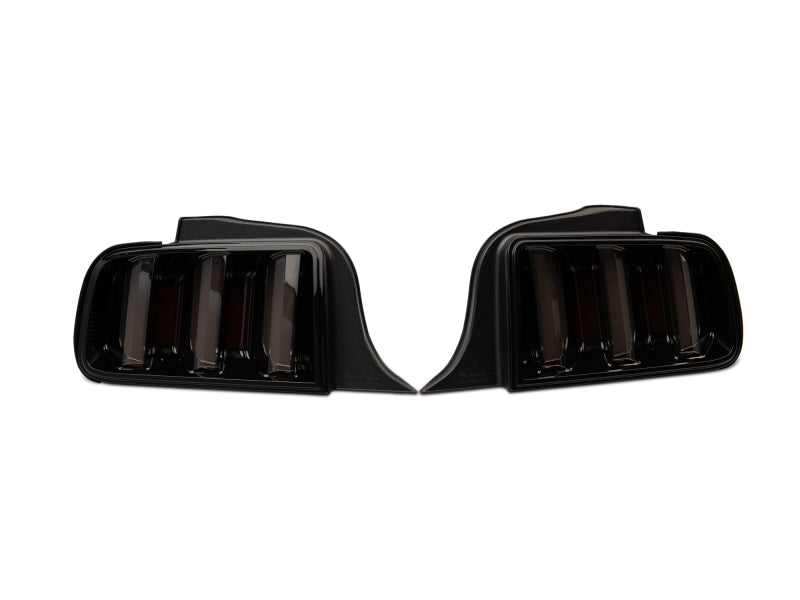 Feux arrière à LED Raxiom 05-09 Ford Mustang Vector V2 - Boîtier noir (lentille fumée)