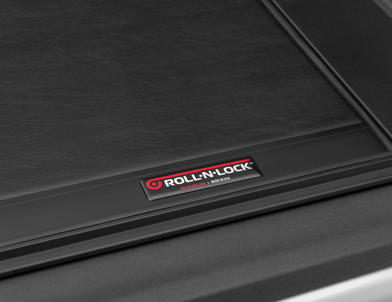 Roll-N-Lock 2020 Jeep Gladiator 5ft bed (w/ Trail Rail System) M-Series Retractable Tonneau Cover