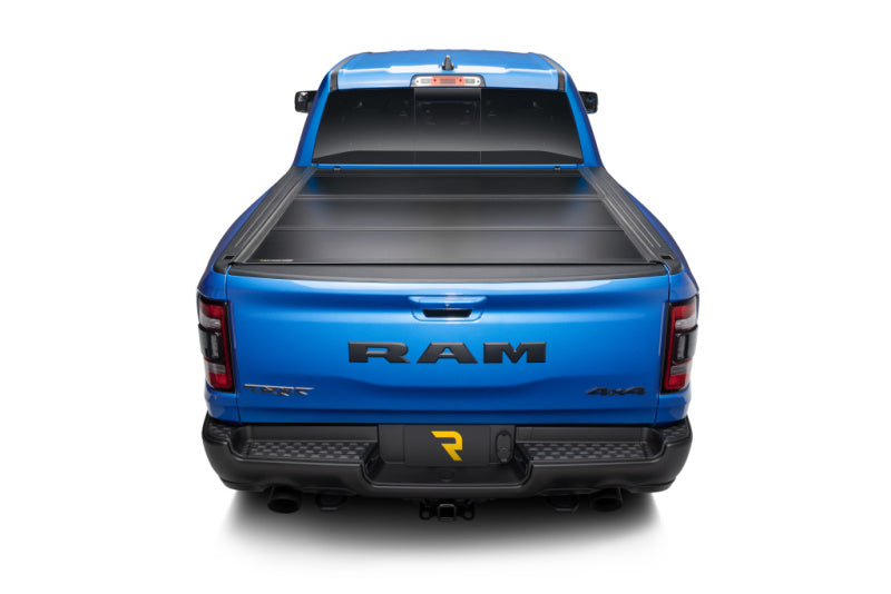 UnderCover 09-18 Ram 1500 (sans Rambox) (19+ Classic) Housse de caisse Ultra Flex de 5,7 pieds - Finition noir mat