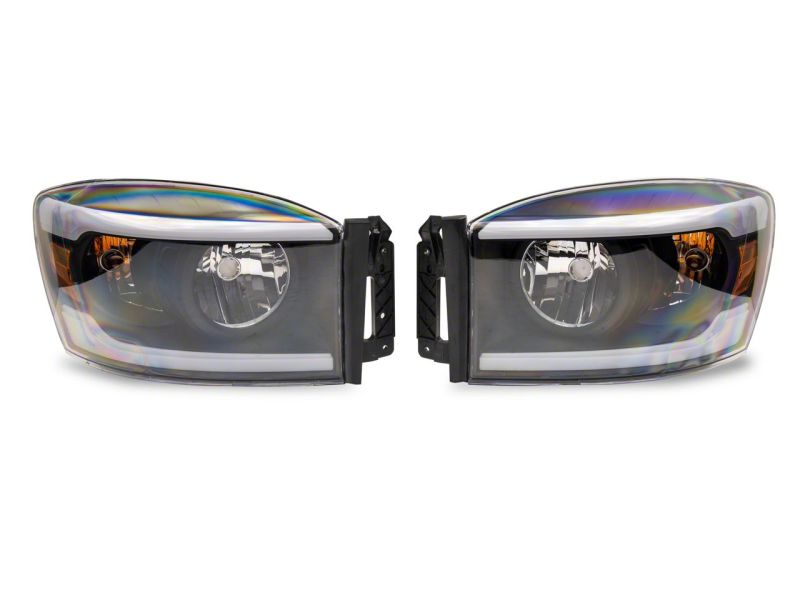 Phares axiaux Raxiom 06-09 Dodge RAM 1500/2500/3500 avec barre LED SEQL - Boîtier noir (lentille transparente)