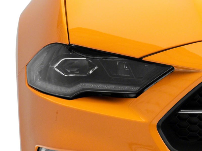 Phares de projecteur à LED Raxiom 18-23 Ford Mustang GT EcoBoost - Boîtier noir (lentille transparente)