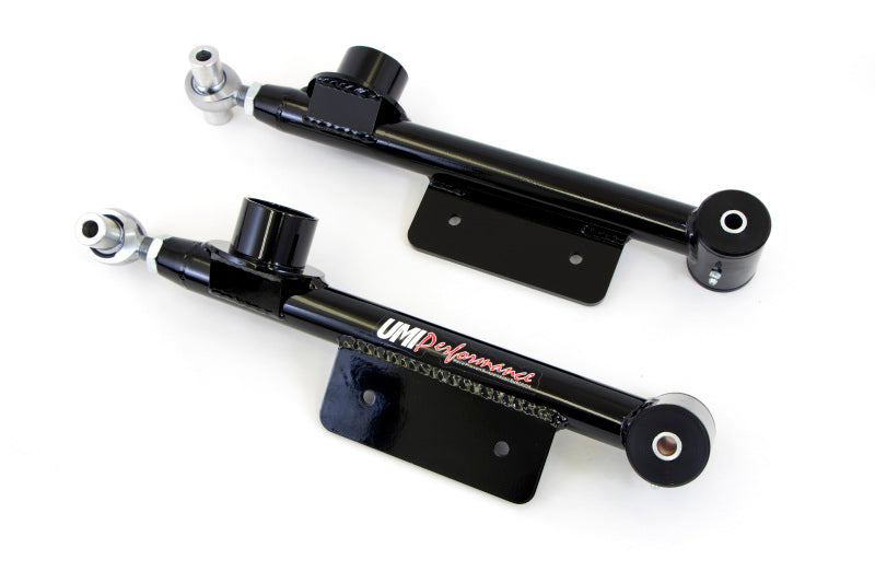 Bras de suspension inférieurs réglables simples UMI Performance pour Ford Mustang 79-98