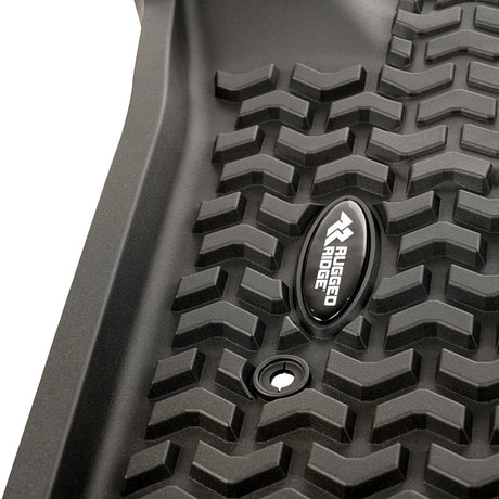 Revêtement de plancher avant Rugged Ridge noir pour Chevy Silverado Crew 2020