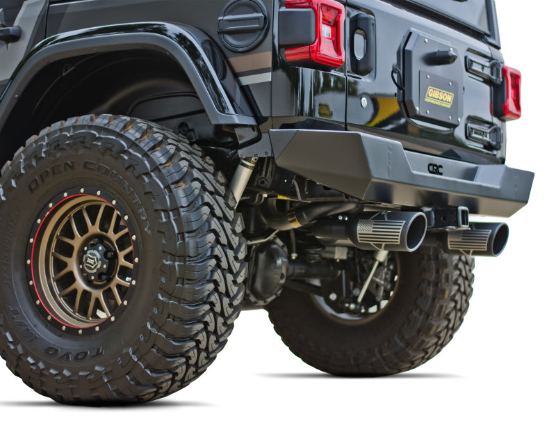 Échappement double Cat-Back de la série Patriot Skull de Gibson 12-17 pour Jeep Wrangler Sport 3,6 L 2,5 po - Céramique noire