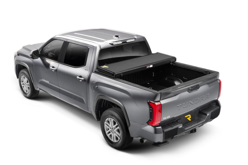 Extang 14-22 Toyota Tundra avec système de rails (caisse de 6 pi 7 po) ALX à pliage solide