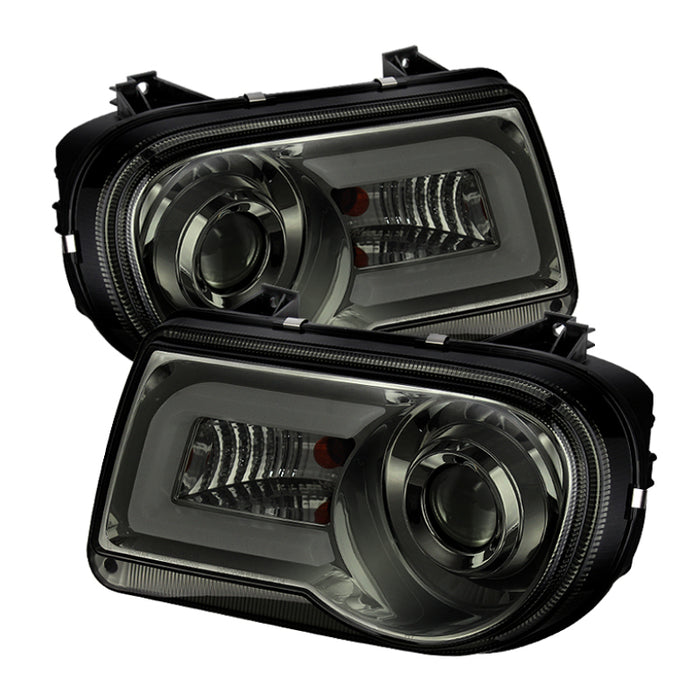 Phares de projecteur Spyder Chrysler 300C 05-10 LED DRL Fumé Haut/Bas H7 PRO-YD-C300C-DRL-SM