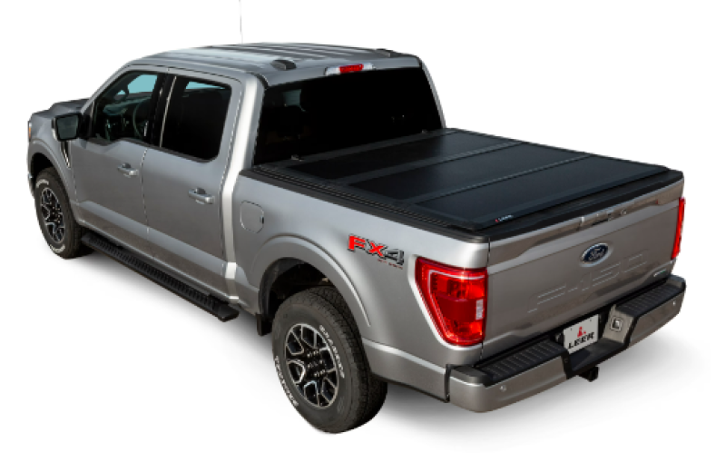 Couvre-tonneau LEER 2017+ Ford Super Duty HF350M 6 pi 9 po - Lit standard pleine grandeur pliable