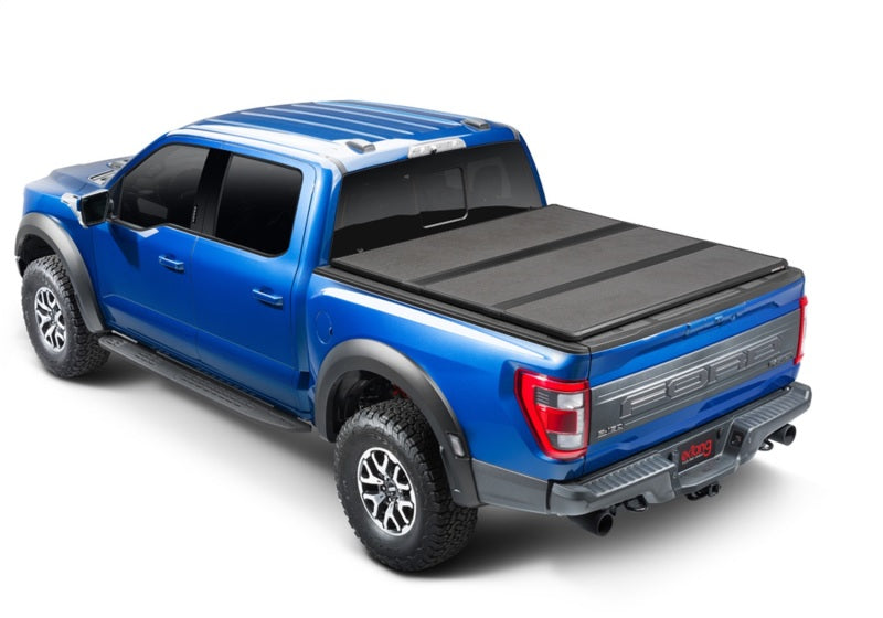 Extang 22-23 Nissan Frontier (6ft. 1in. Bed) Solid Fold ALX