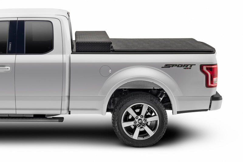 Extang 07-14 Chevy Silverado 2500HD/3500HD (8 pieds) (fonctionne avec ou sans système de chenilles) Trifecta Toolbox 2.0