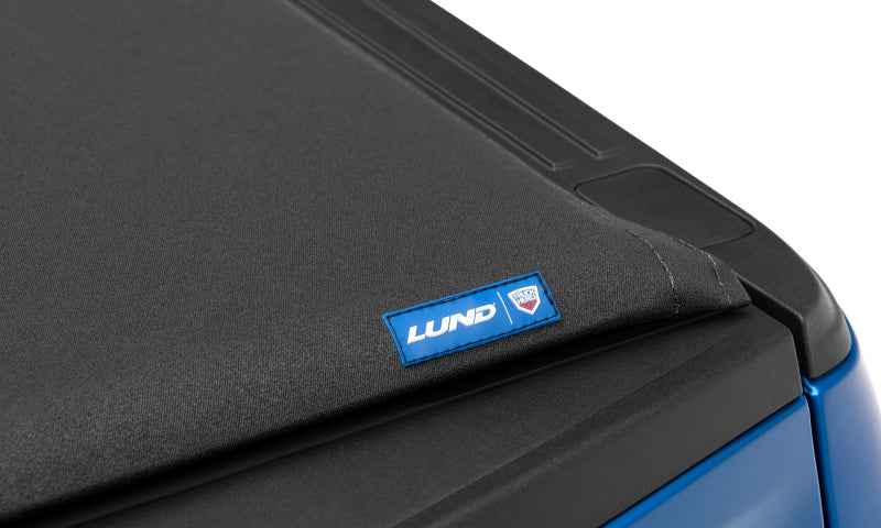 Lund 05-17 Nissan Frontier (caisse de 5 pieds sans chenille utilitaire) Genesis Elite Roll Up Tonneau Cover - Noir