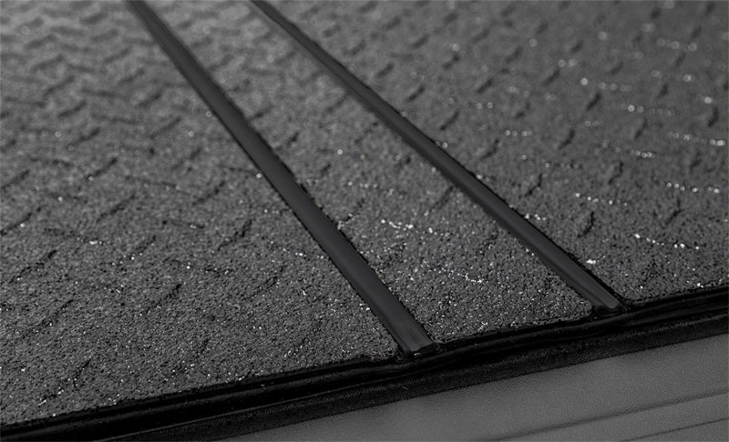 Accès LOMAX Black Diamond Plate 2019+ Ram 1500 5 pi 7 po (sauf hayon multifonction)