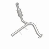 Magnaflow Conv DF 2009 f-150 V8 5.4 OEM Underbody
