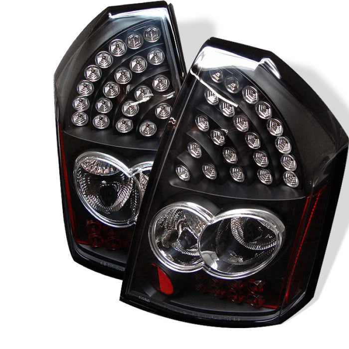 Feux arrière à LED Spyder Chrysler 300C 05-07 Noir ALT-YD-C305-LED-BK