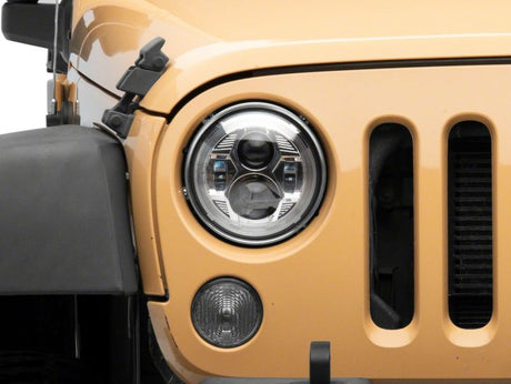 Phares à DEL Raxiom 07-18 Jeep Wrangler JK 7 pouces - Boîtier chromé (lentille transparente)