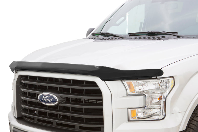 Protection de capot à profil moyen AVS 16-18 pour Nissan Titan XD Bugflector - Fumée