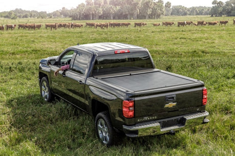 Couvre-caisse rétractable Roll-N-Lock 16-18 Nissan Titan XD Crew Cab SB 77-3/8 po Série M