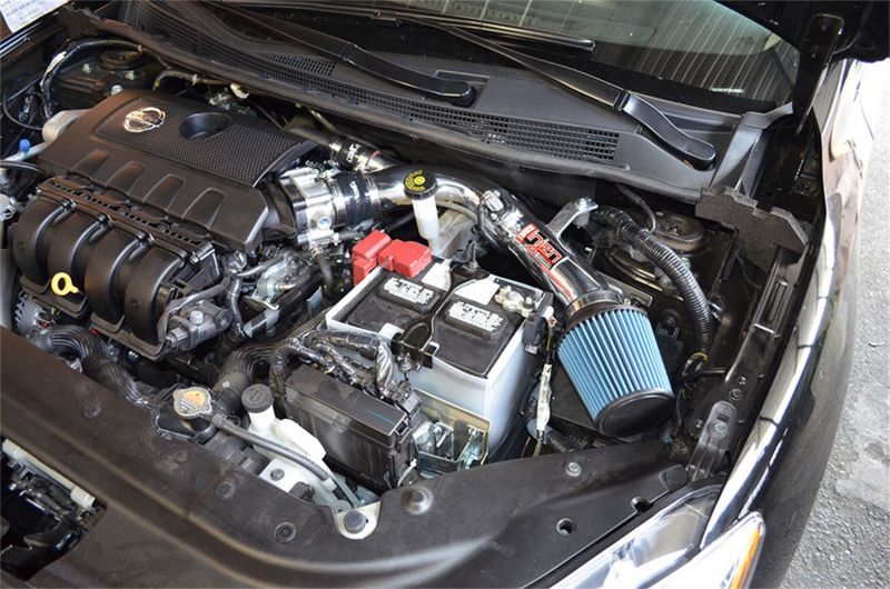 Injen 13-19 Nissan Sentra 4 cylindres 1,8 L avec MR Tech et Air Fusion Black Short Ram Intake