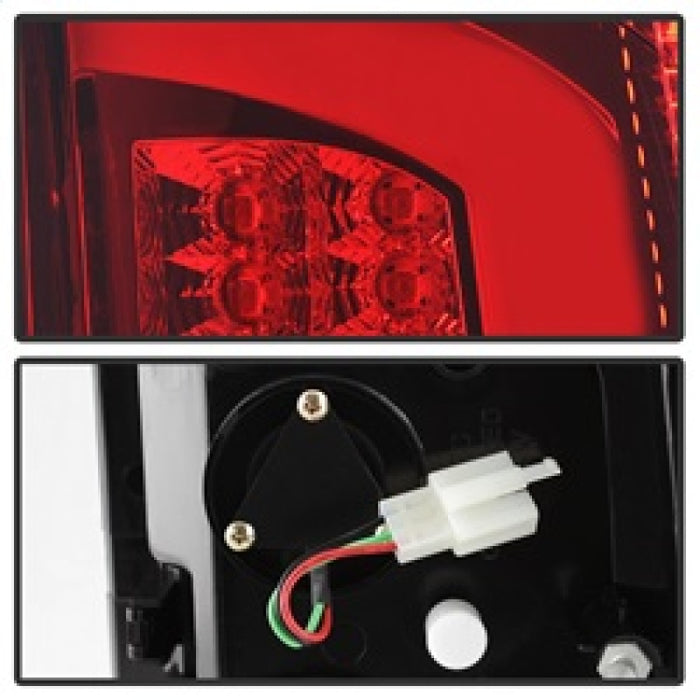 Feu arrière à LED Spyder 03-06 Dodge Ram 2500/3500 V3 - Rouge transparent (ALT-YD-DRAM02V3-LBLED-RC)