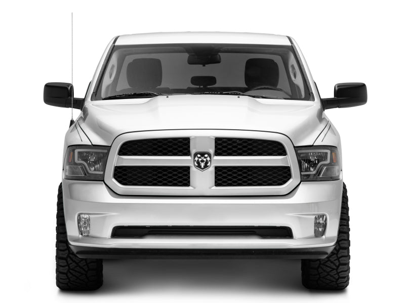 Phares à LED Raxiom 09-18 Dodge RAM 1500 - Boîtier noir (lentille transparente)