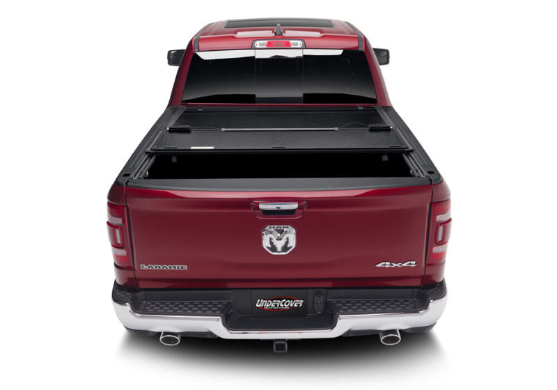 UnderCover 09-18 Ram 1500 (sans Rambox) (Classic 19-20) Housse de caisse flexible de 5,7 pieds