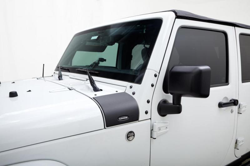 Cache-capot Bushwacker 07-18 Jeep Wrangler Trail Armor - Noir