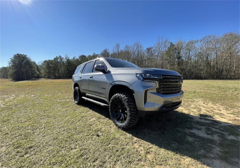 Kit de levage Superlift 21-22 Chevy Tahoe/1500 Suburban 4WD 3 pouces avec bras de commande supérieurs