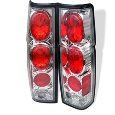 Feux arrière Spyder Nissan Hardbody 86-97 de style européen chromés ALT-YD-NH86-C