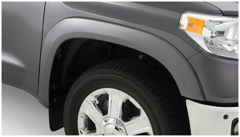 Bushwacker 14-18 Toyota Tundra OE Style Flares 2 pièces avec bavette d'usine - Noir