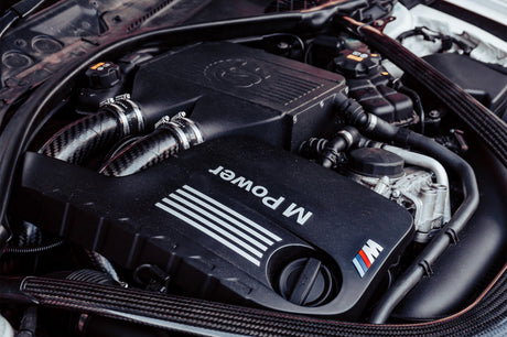 Refroidisseur d'air de suralimentation à montage supérieur CSF 2014+ pour BMW M3/M4 (F8X) - Noir froissé