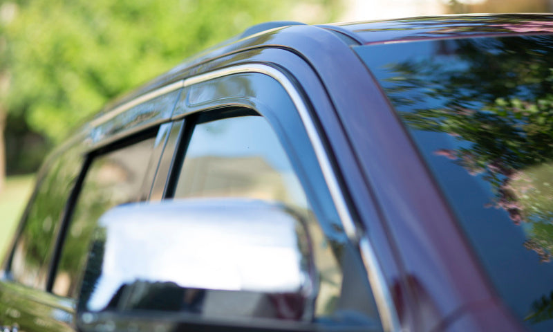 Déflecteurs de fenêtre à profil bas AVS 2018 Nissan Rogue Ventvisor 4 pièces - Chrome