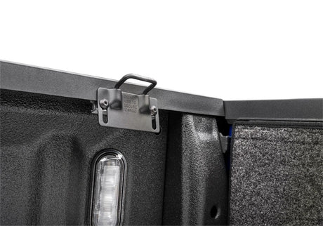 Extang 22-23 Nissan Frontier (caisse de 6 pi 1 po) ALX à caisse solide et pliable