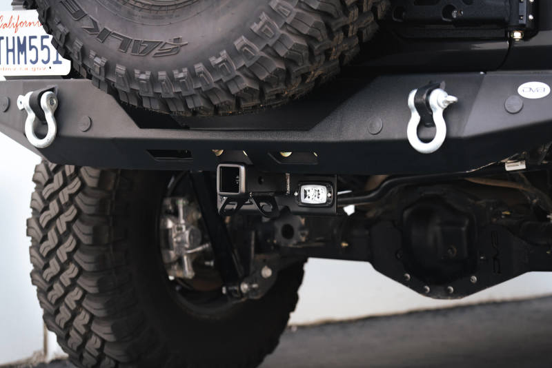 Attelage boulonné DV8 Offroad 07-21 Jeep Wrangler (JK/JL) avec feux