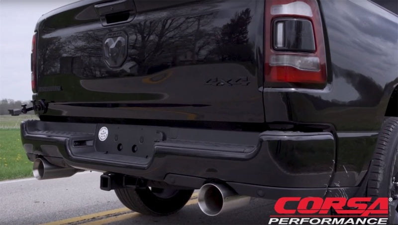 Corsa 2019 Ram 1500 5,7 L Crew Cab avec caisse de 57 po ou 76 po Cat-Back Dual Rr Exit 5 po Embouts polis satinés
