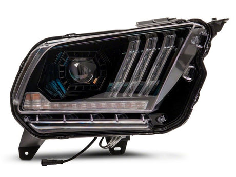 Phares de projecteur à LED Raxiom 10-12 Ford Mustang SEQL, clignotants - Boîtier noir (lentille transparente)