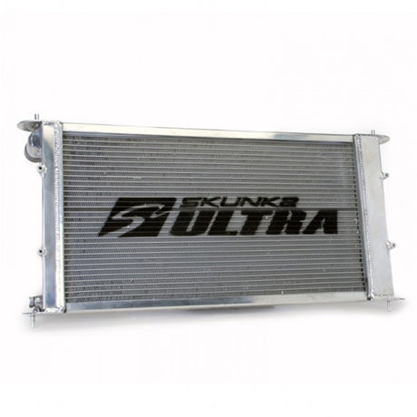 Radiateur BRZ série Ultra de Skunk2 avec conduites de refroidissement d'huile