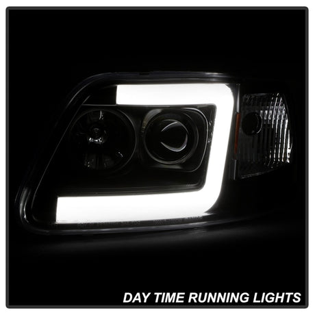 Phares de projecteur à barre lumineuse Spyder 97-03 Ford F-150 (après 6/1997) - Noir (PRO-YD-FF15097V2-LB-BK)