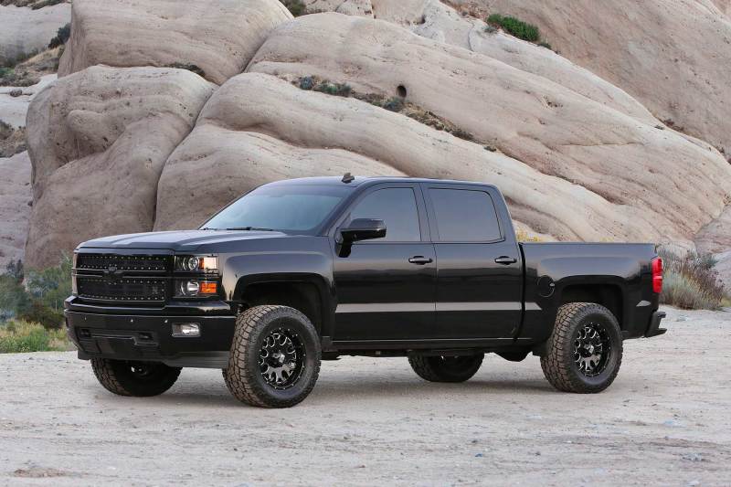 Fabtech 14-18 GM C/K1500 P/U avec système de base UCA 4 pouces en acier forgé oE avec furtivité