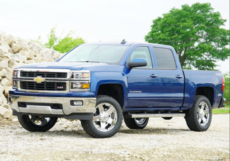 Kit de levage Superlift 14-18 Chevy Silv 1500 2WD 3,5 pouces avec bras de suspension en aluminium/acier et amortisseurs arrière Bilstein