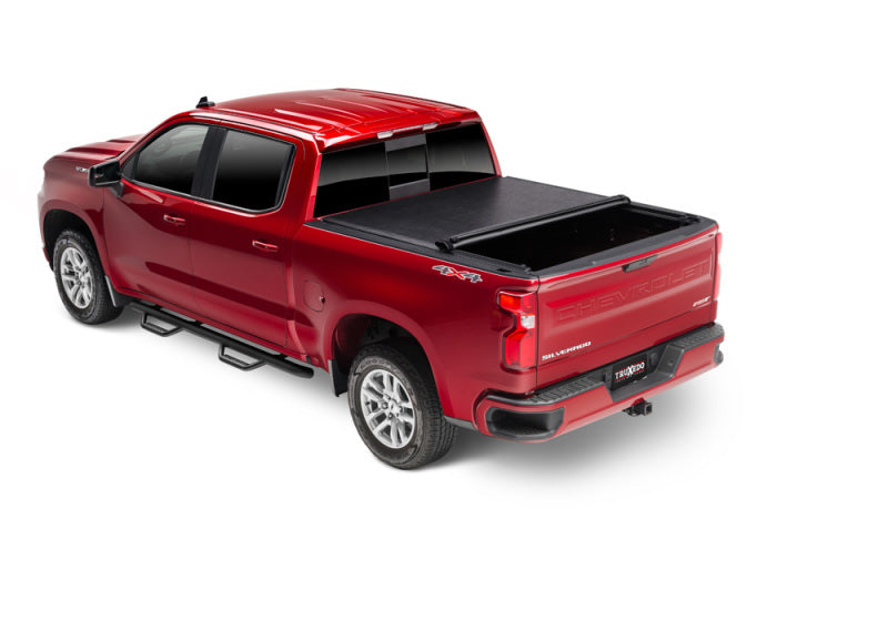 Truxedo 16-18 GMC Sierra et Chevrolet Silverado 1500/2500/3500 avec barre sport 6 pieds 6 pouces Lo Pro Bed Cover